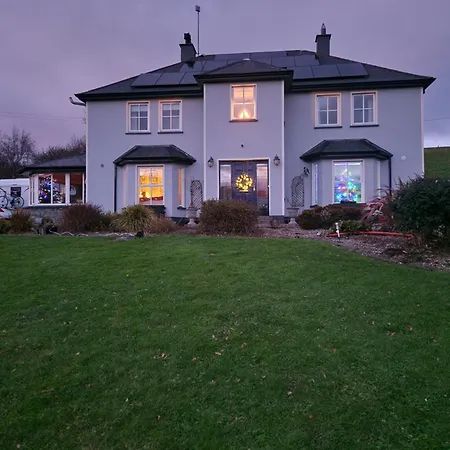 منزل ريفي Drummonds House *